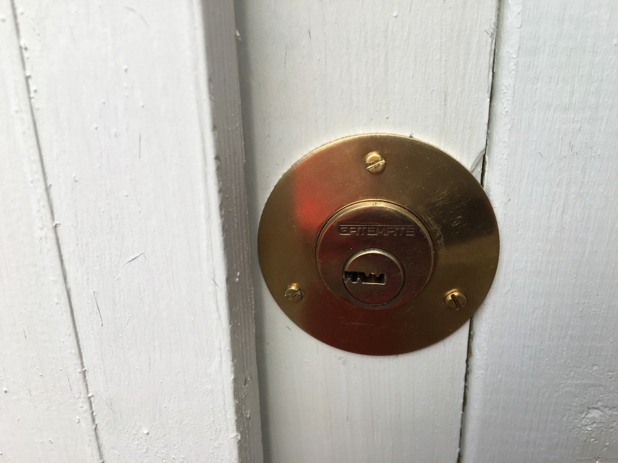 Door lock